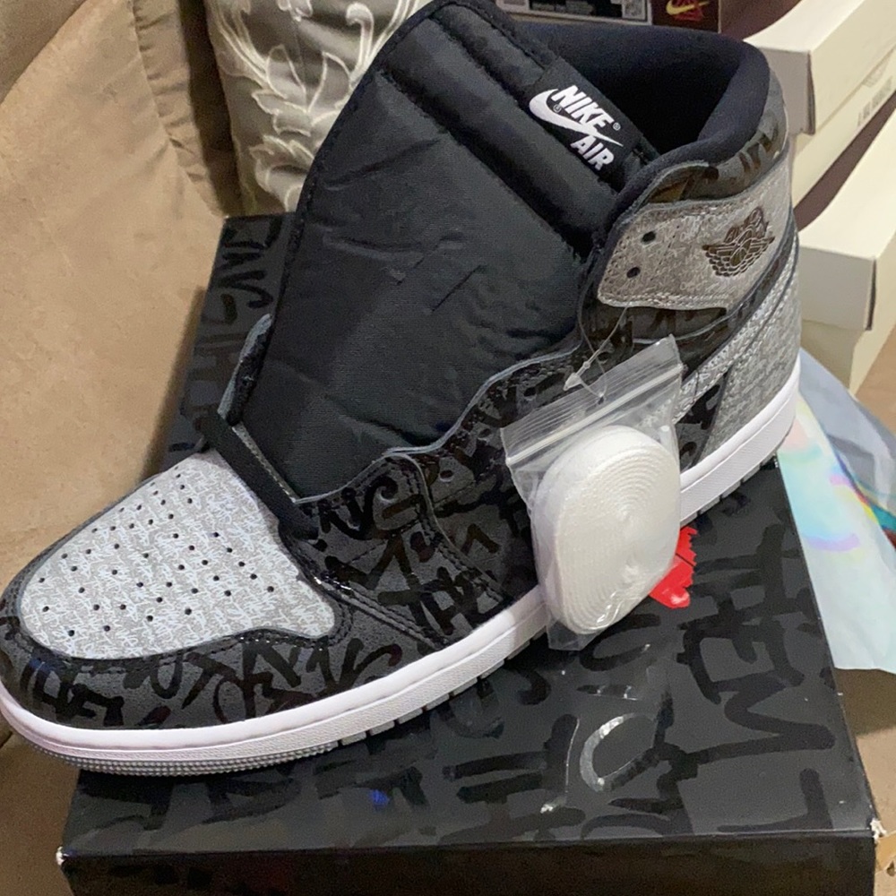 Aj 1 rebel 11.5